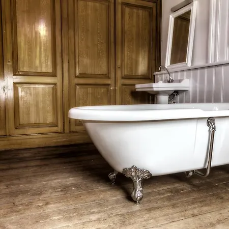 Aux Quatre Bonniers Bed & Breakfast