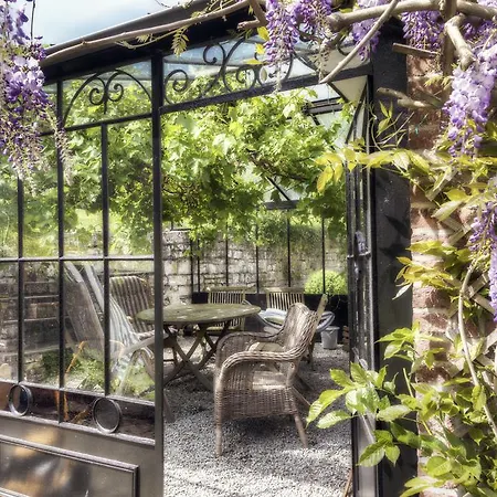 Aux Quatre Bonniers Bed & Breakfast Olne