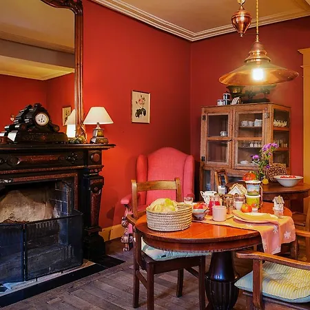 Aux Quatre Bonniers Bed & Breakfast