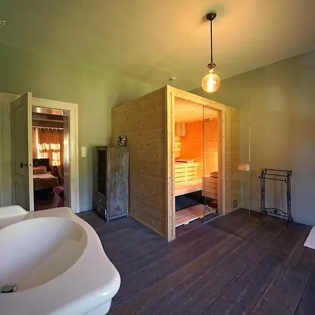 Bed & Breakfast Aux Quatre Bonniers 3*